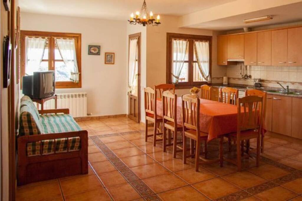 Appartement Apartamento San Hipolito à Alquézar Extérieur photo